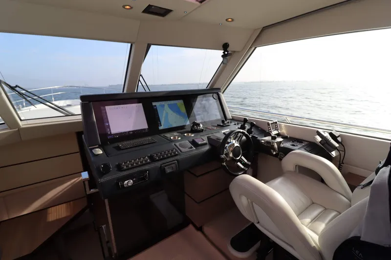 55 Ht Yacht Photos Pics 