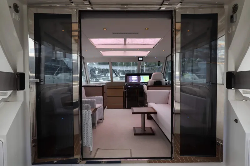 55 Ht Yacht Photos Pics 