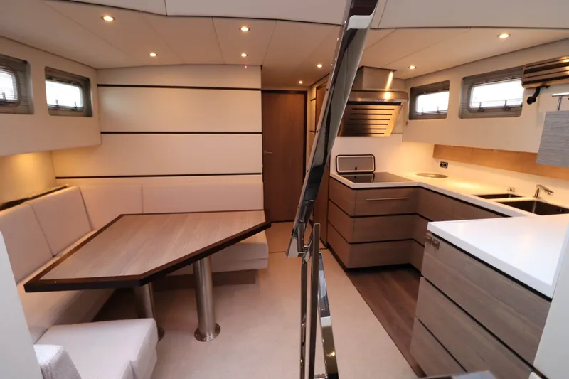 55 Ht Yacht Photos Pics 