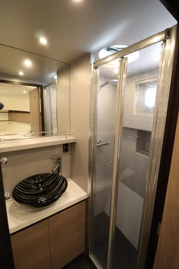 55 Ht Yacht Photos Pics 