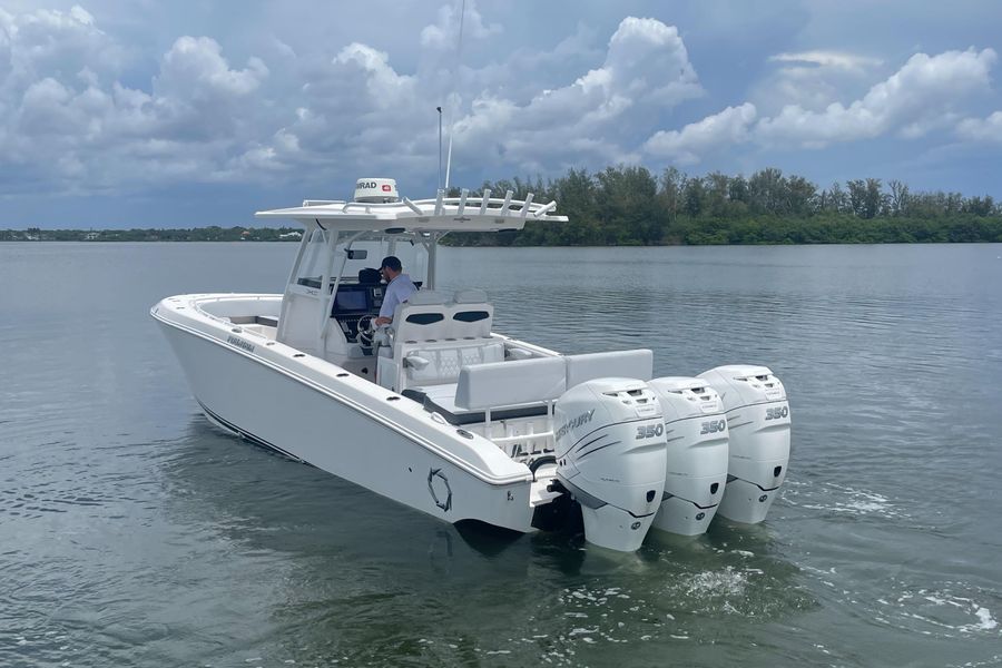 2019 Fountain 34 Sportfish CC Open Bow