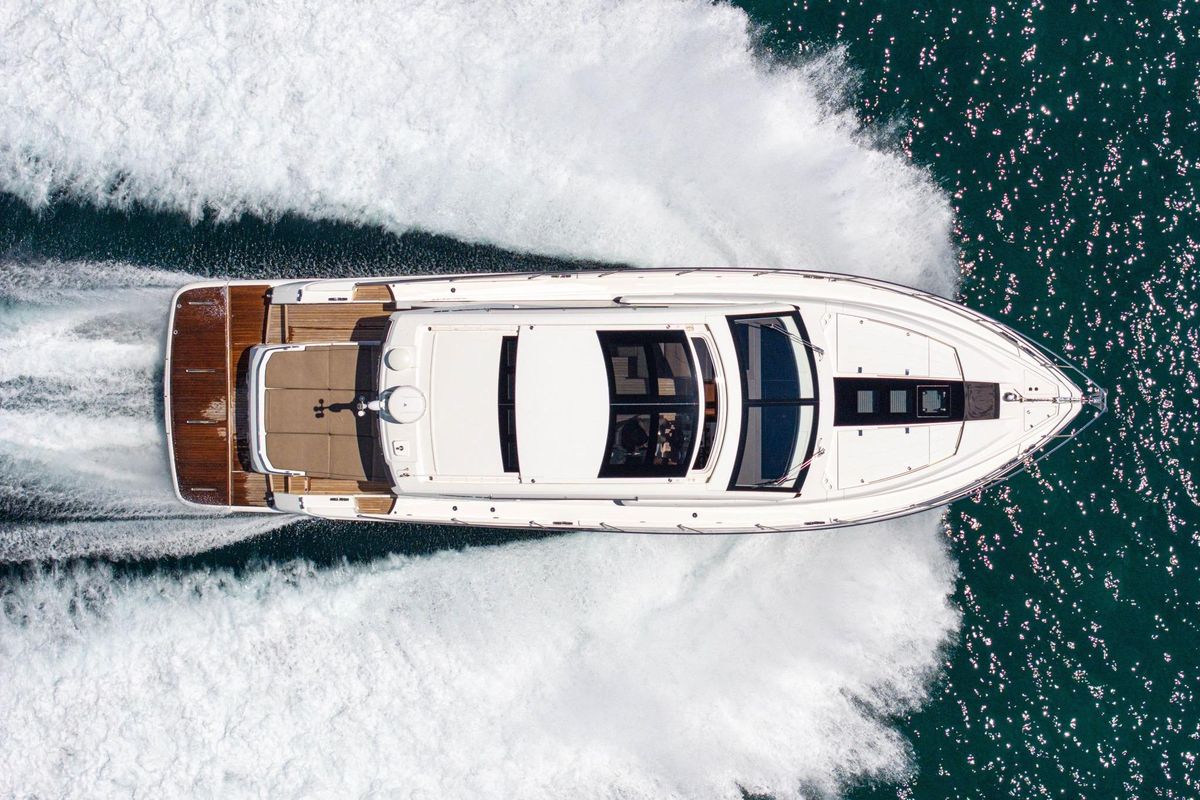 2018 Fairline 53 