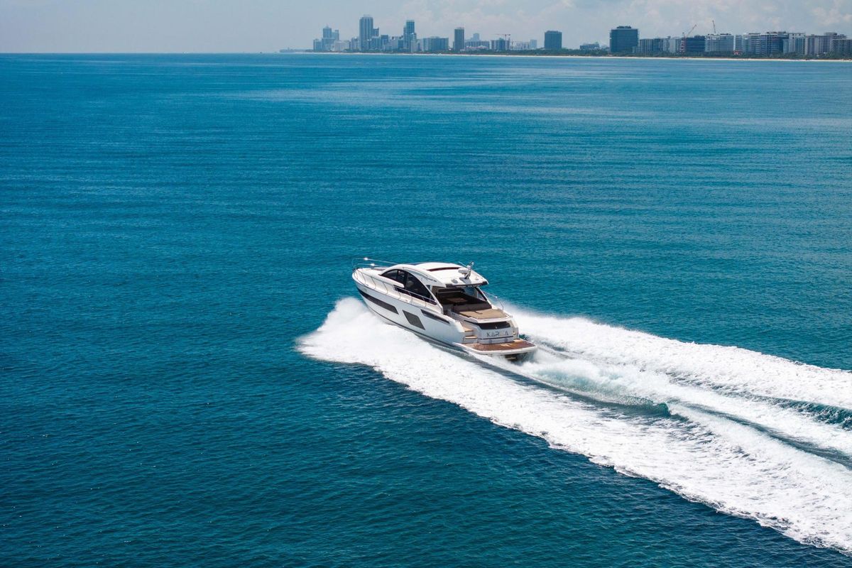 2018 Fairline 53 