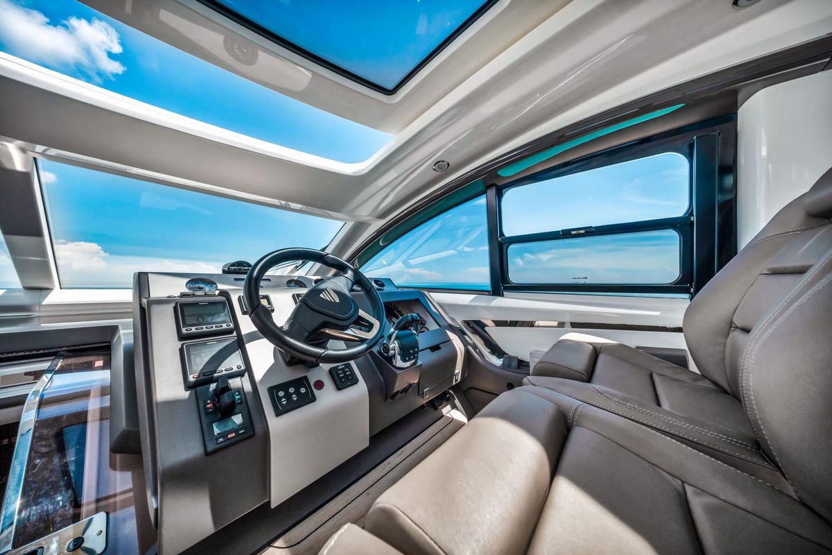 2018 Fairline 53 