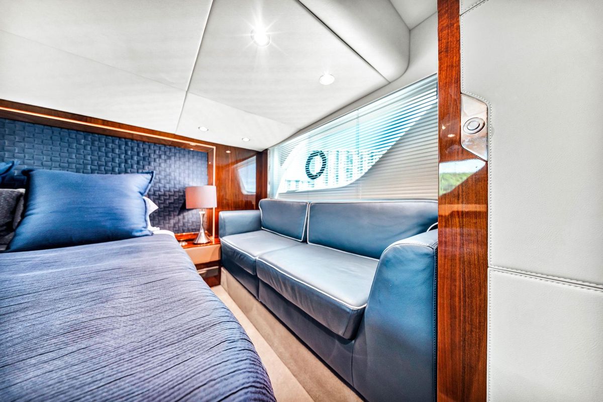 2018 Fairline 53 