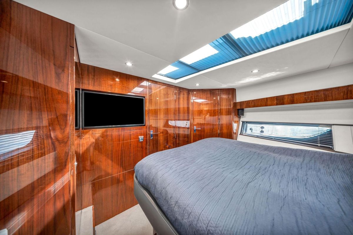 2018 Fairline 53 