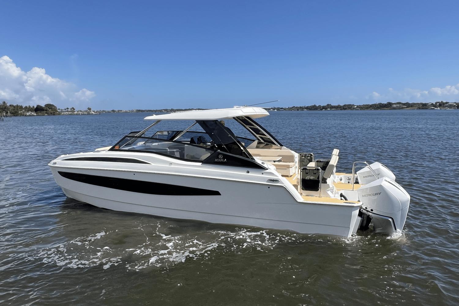 2023 Aquila 32 Sport Dual Console for sale - YachtWorld