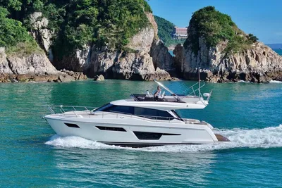 Ferretti Yachts 500