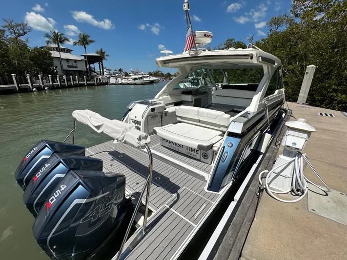 Harvest Time Yacht Photos Pics 