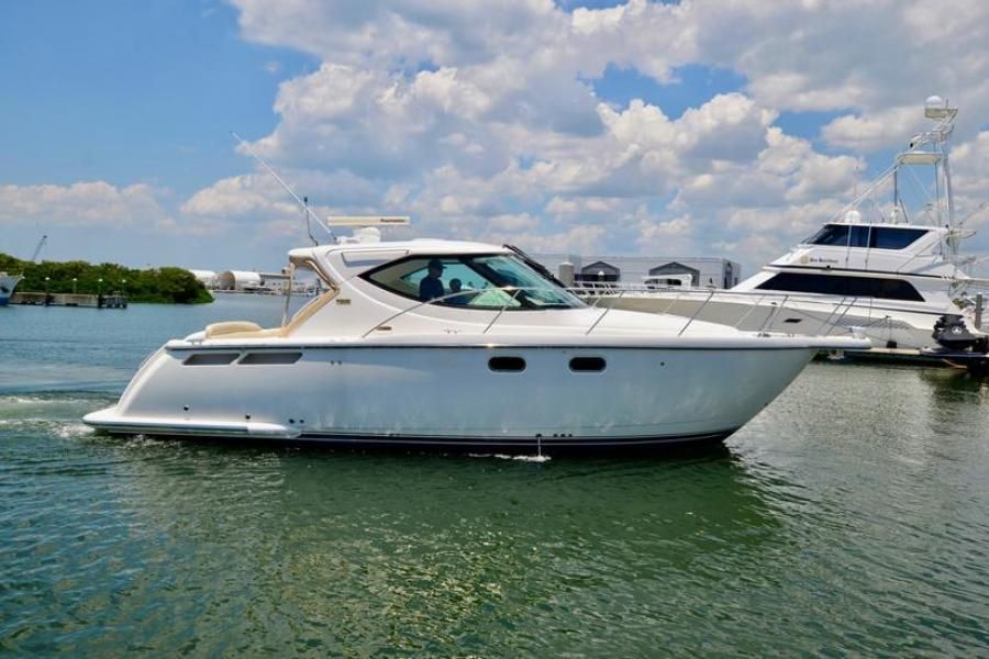 2008 Tiara Yachts 3500 Sovran