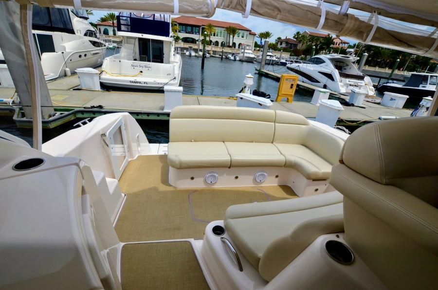 2008 Tiara Yachts 3500 Sovran