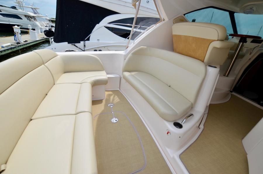 2008 Tiara Yachts 3500 Sovran