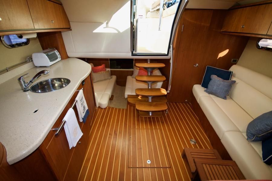 2008 Tiara Yachts 3500 Sovran