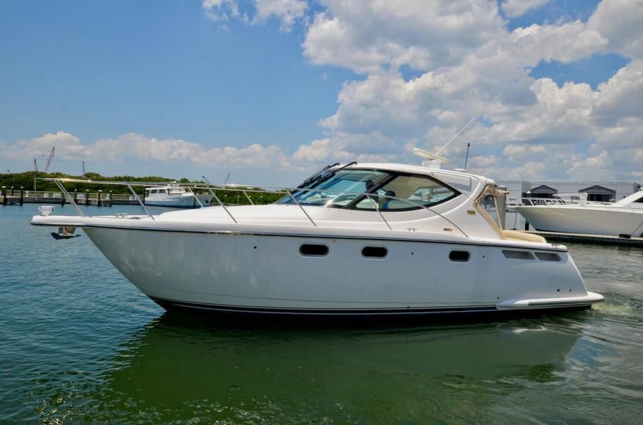 2008 Tiara Yachts 3500 Sovran