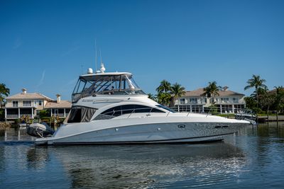 Sea Ray 47 Sedan Bridge