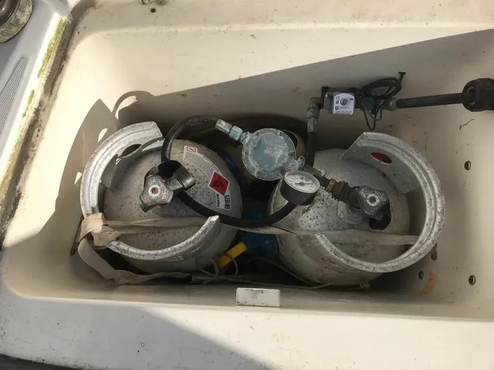 Runaway Yacht Photos Pics 