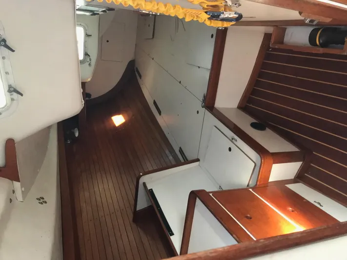 Runaway Yacht Photos Pics 