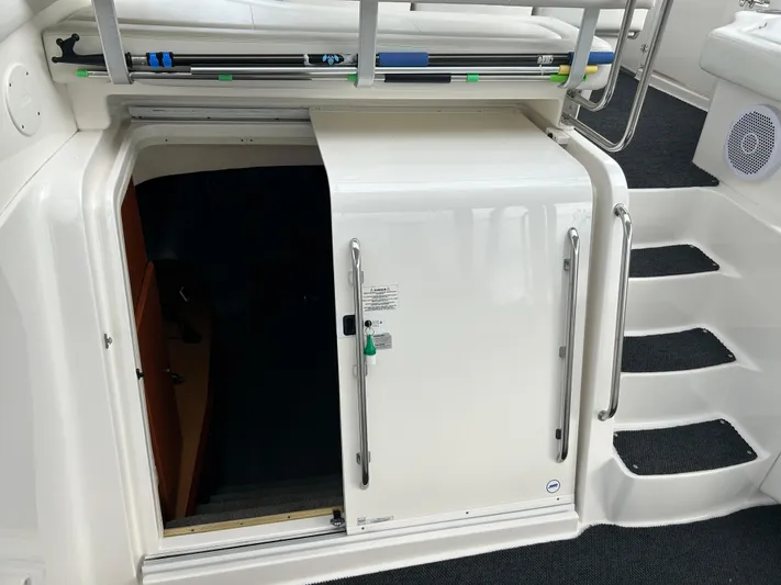 Ps Thank You Yacht Photos Pics 2004 Silverton 39 Motor Yacht entrance with sliding door and stairs.