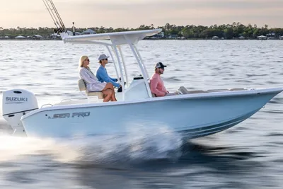 Sea Pro 202 Center Console
