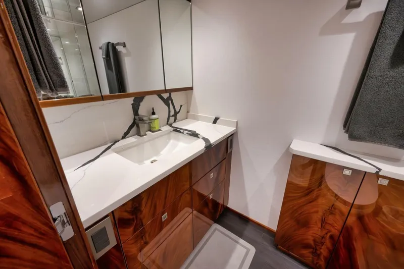 Nikki Bella Yacht Photos Pics 2025 Viking 90 Convertible- NIKKI BELLA- Master Stateroom Head