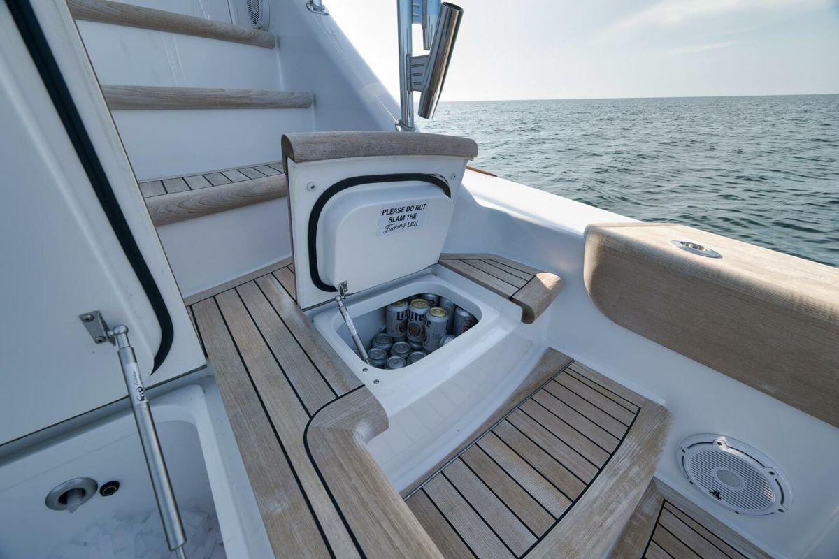 2025 Viking 90 