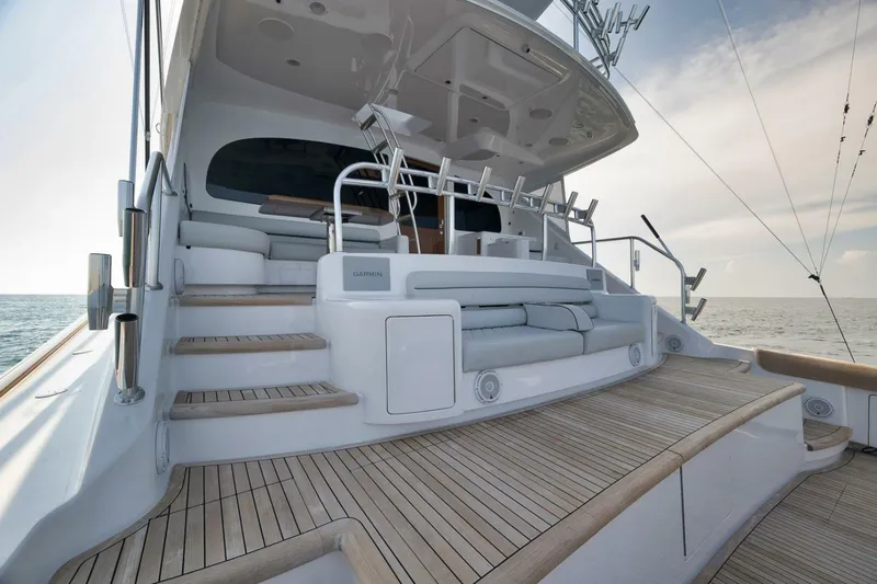 Nikki Bella Yacht Photos Pics 2025 Viking 90 Convertible- NIKKI BELLA- Cockpit