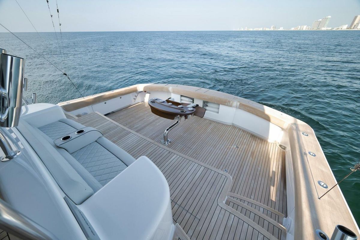 2025 Viking 90 