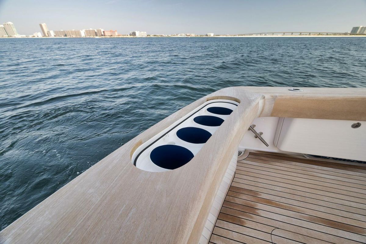 2025 Viking 90 