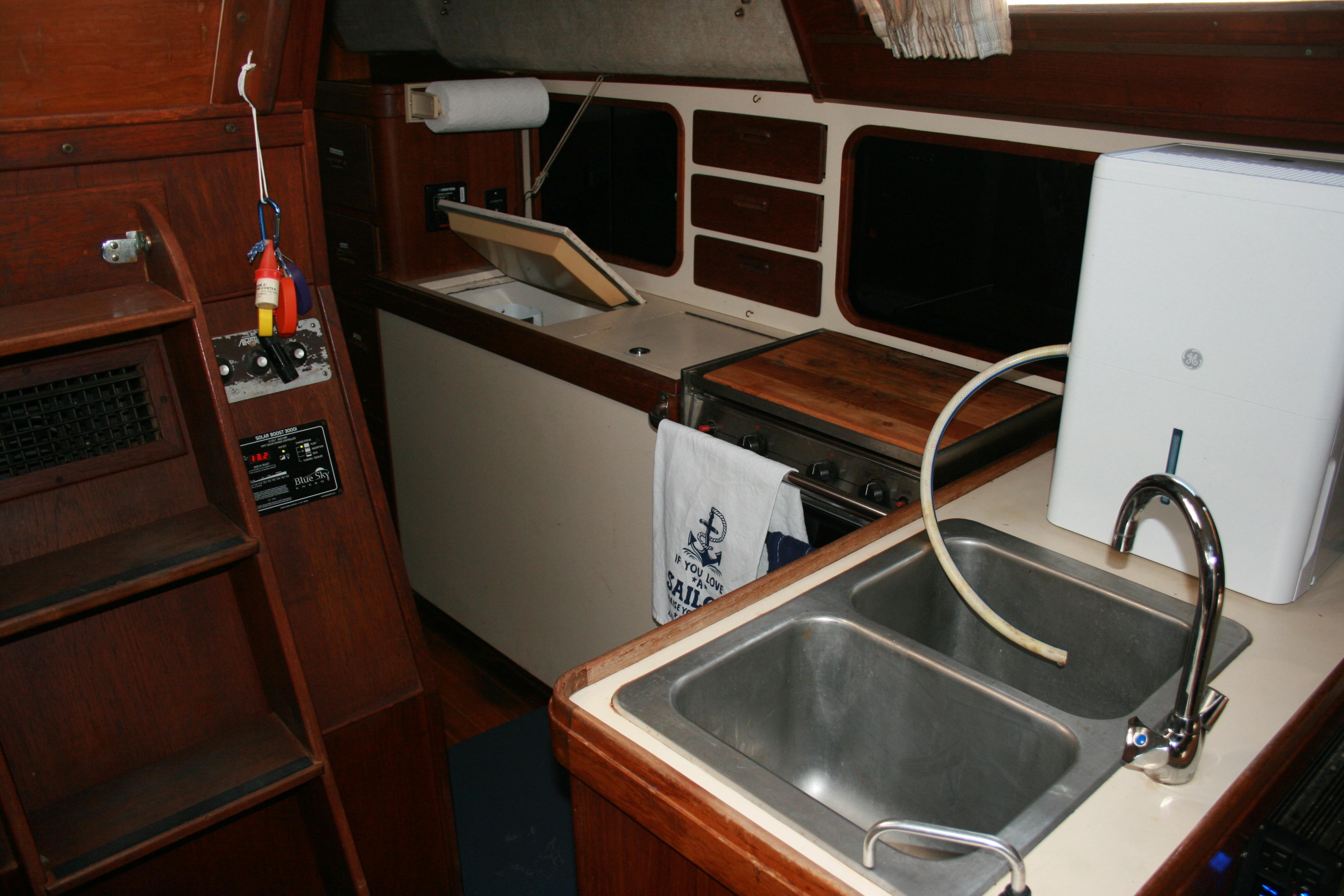 1985 S2 11.0C 36 Center Cockpit Cruiser for sale - YachtWorld