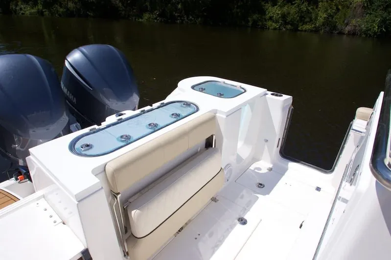  Yacht Photos Pics Manufacturer Provided Image