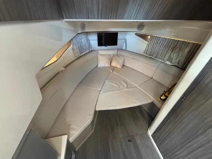 Why Knot Yacht Photos Pics 