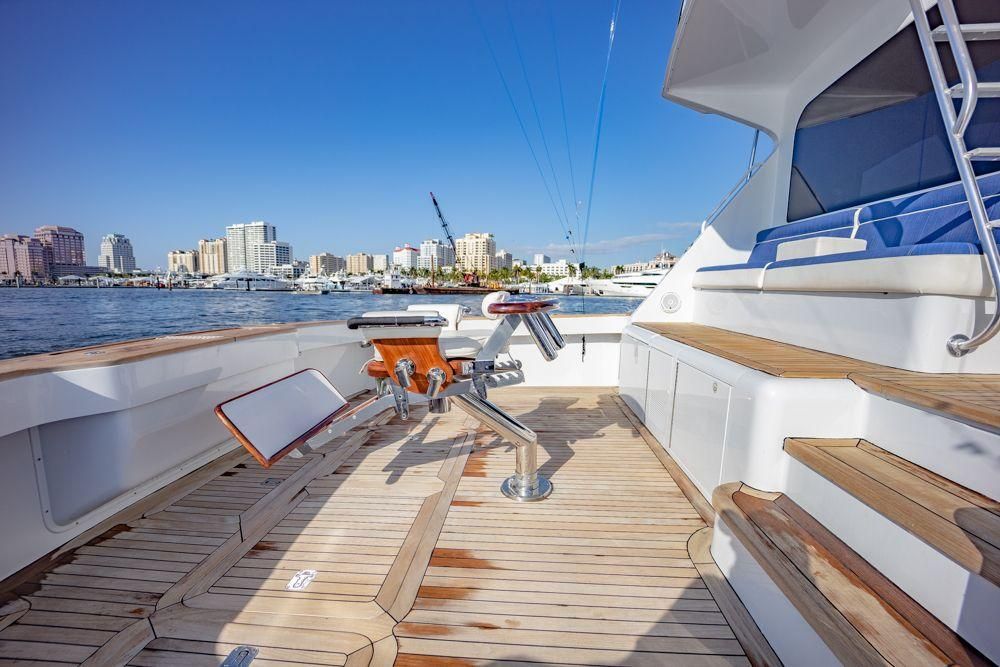 2003 Viking 65 