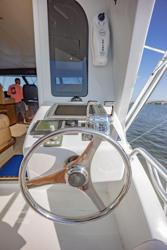 2003 Viking 65 