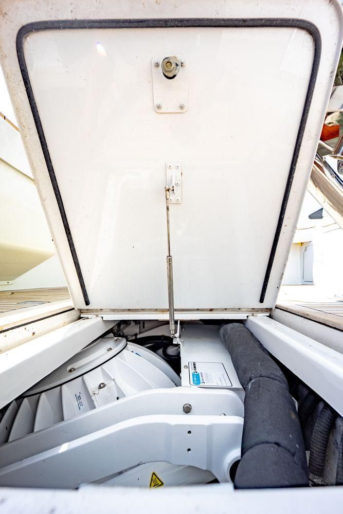 2003 Viking 65 