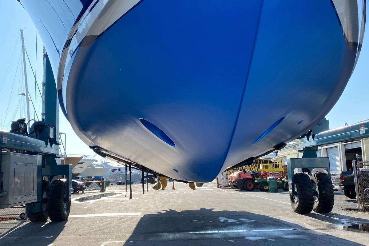2003 Viking 65 