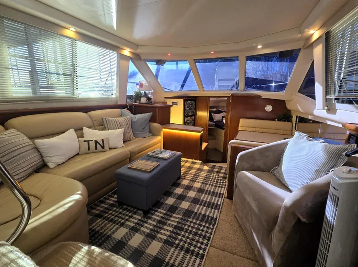 Hook & Ladder Yacht Photos Pics 