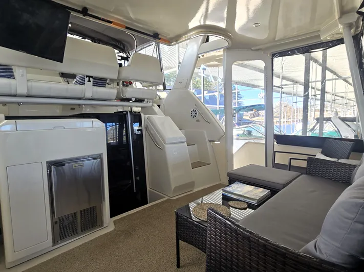 Hook & Ladder Yacht Photos Pics 