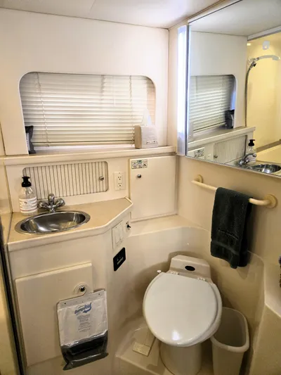 Hook & Ladder Yacht Photos Pics 