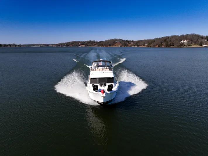 Hook & Ladder Yacht Photos Pics 