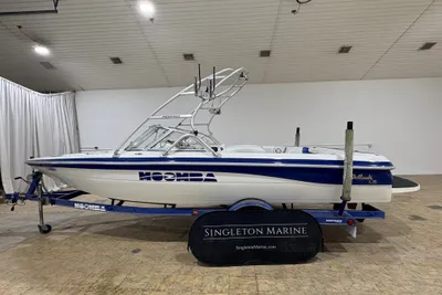 Moomba Outback LS
