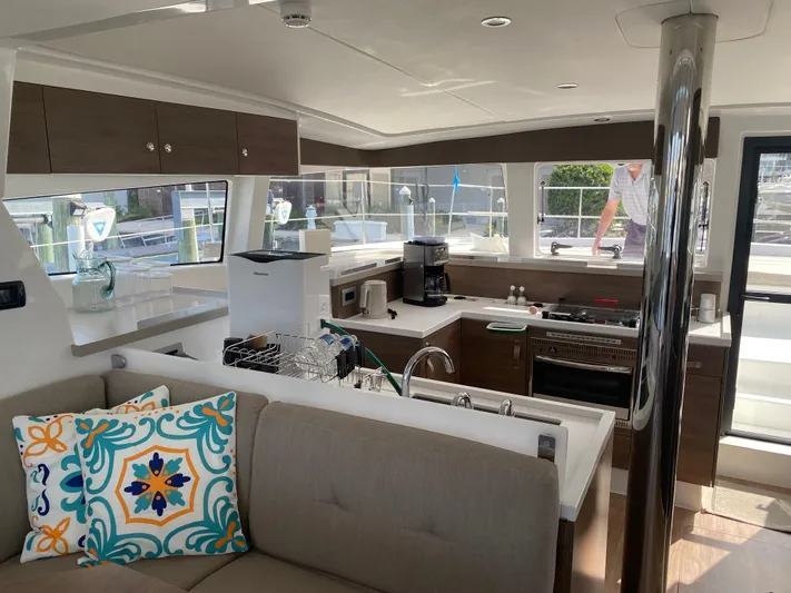 Lilian Rose Yacht Photos Pics 