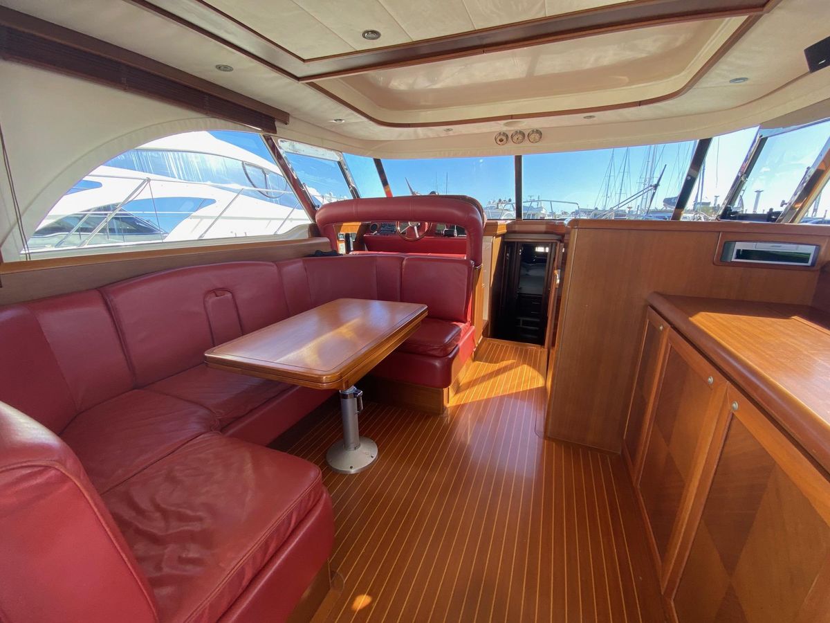 2004 Mochi Craft 51 
