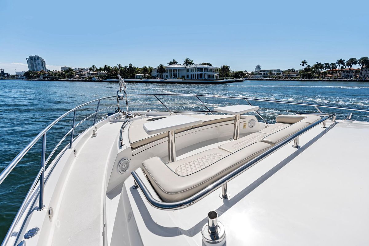 2010 Lazzara 78 