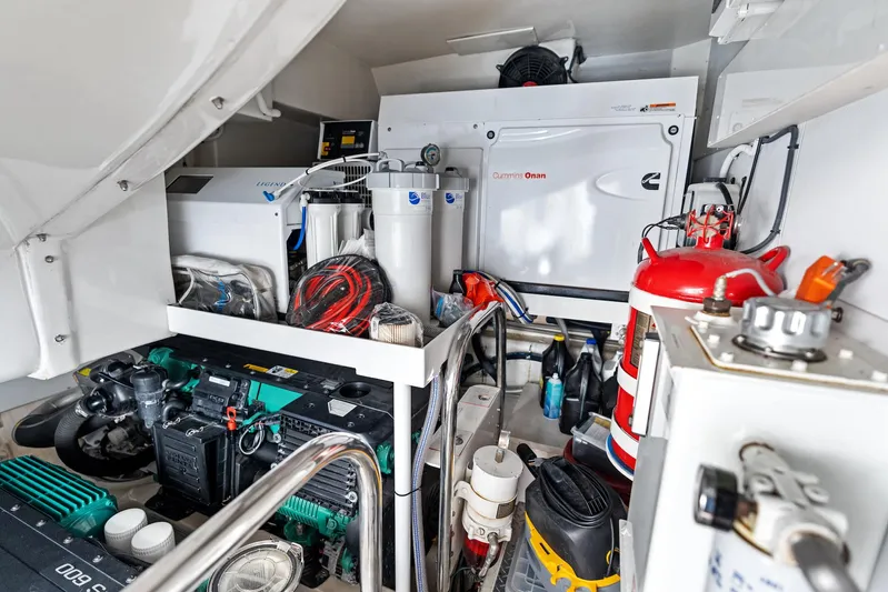 Liquid Asset Yacht Photos Pics 