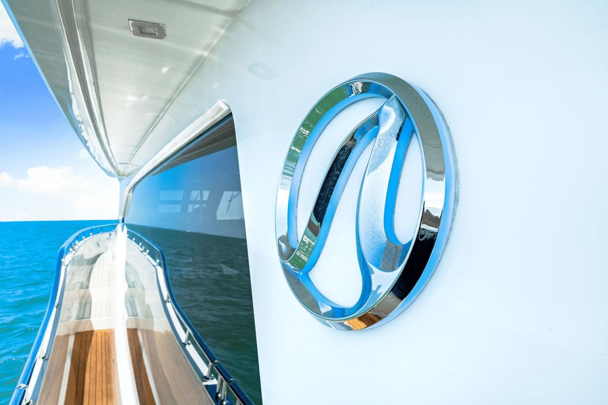 2018 Ocean Alexander 71 