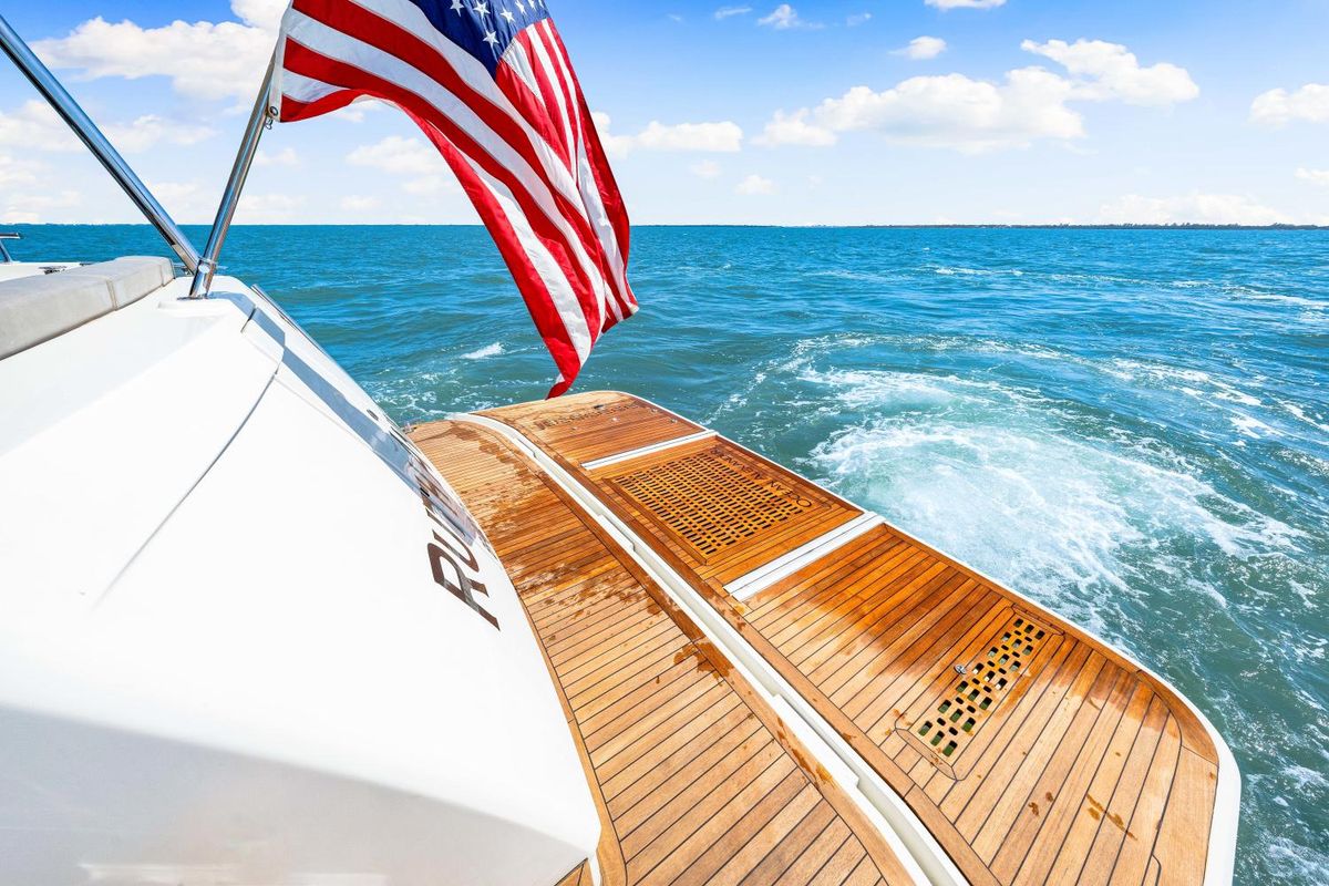 2018 Ocean Alexander 71 
