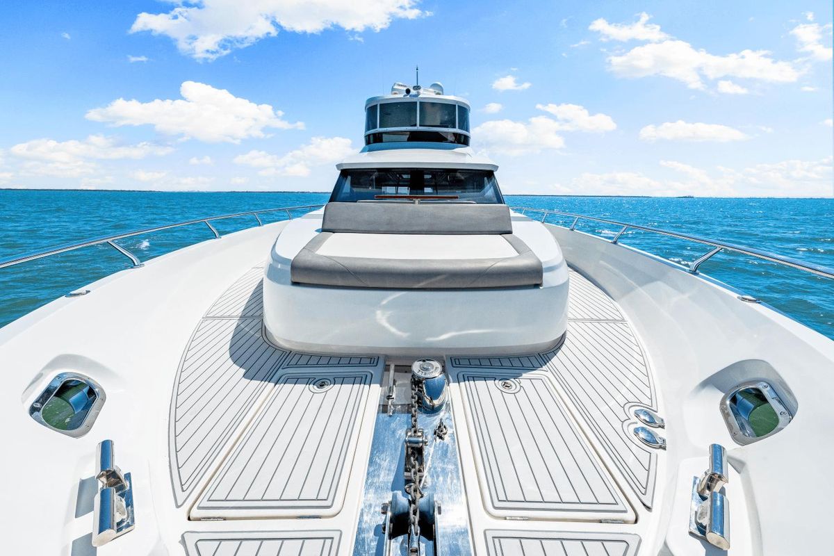 2018 Ocean Alexander 71 