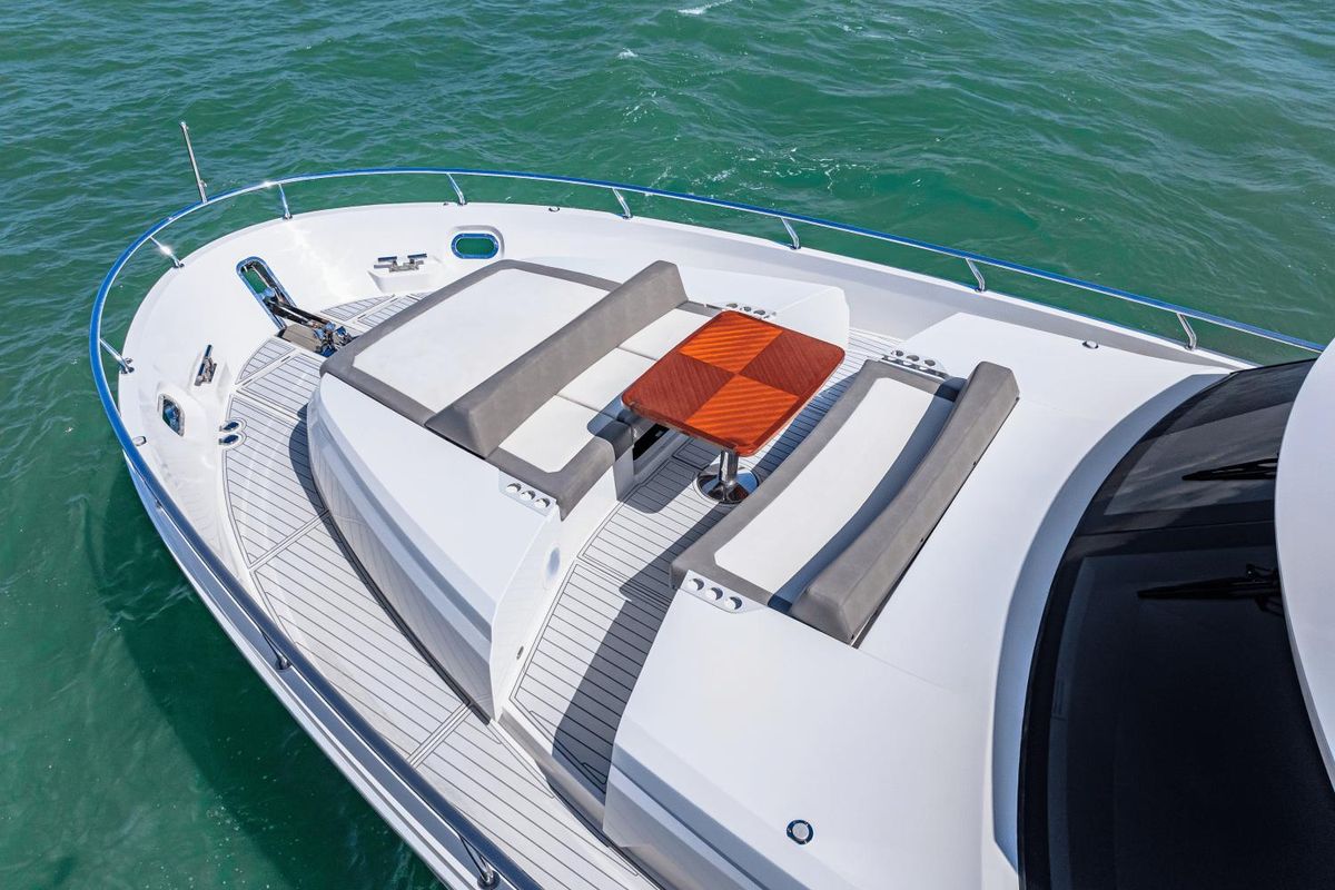 2018 Ocean Alexander 71 