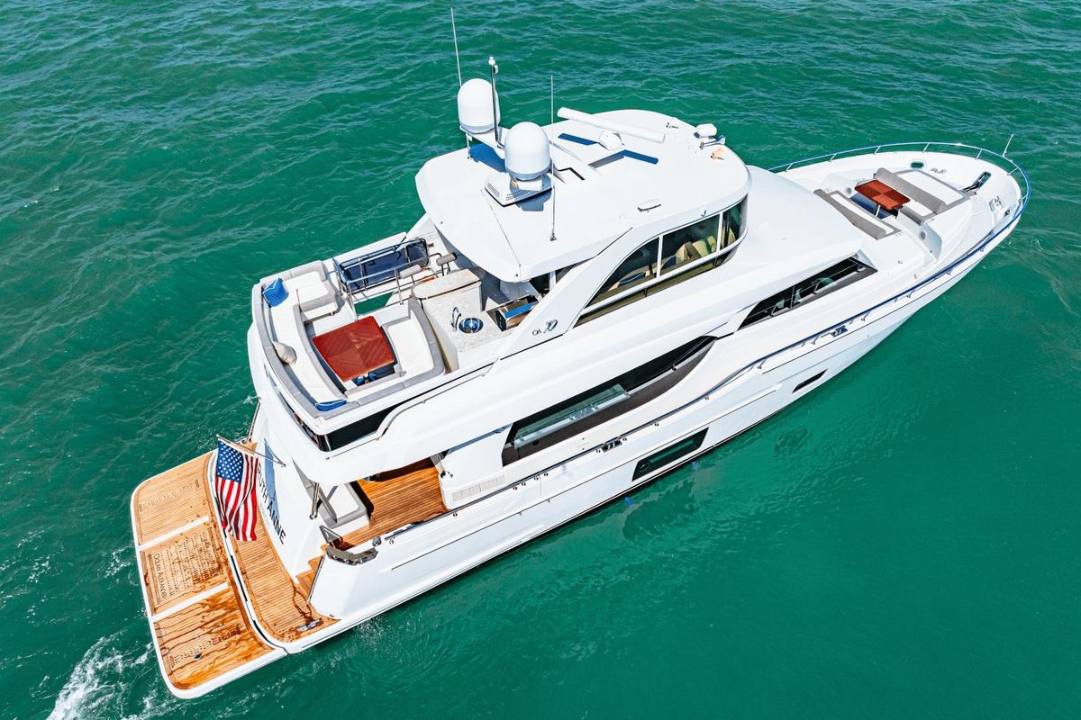 2018 Ocean Alexander 71 