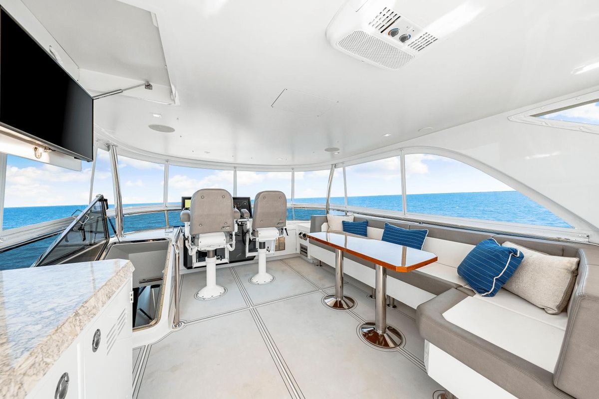 2018 Ocean Alexander 71 